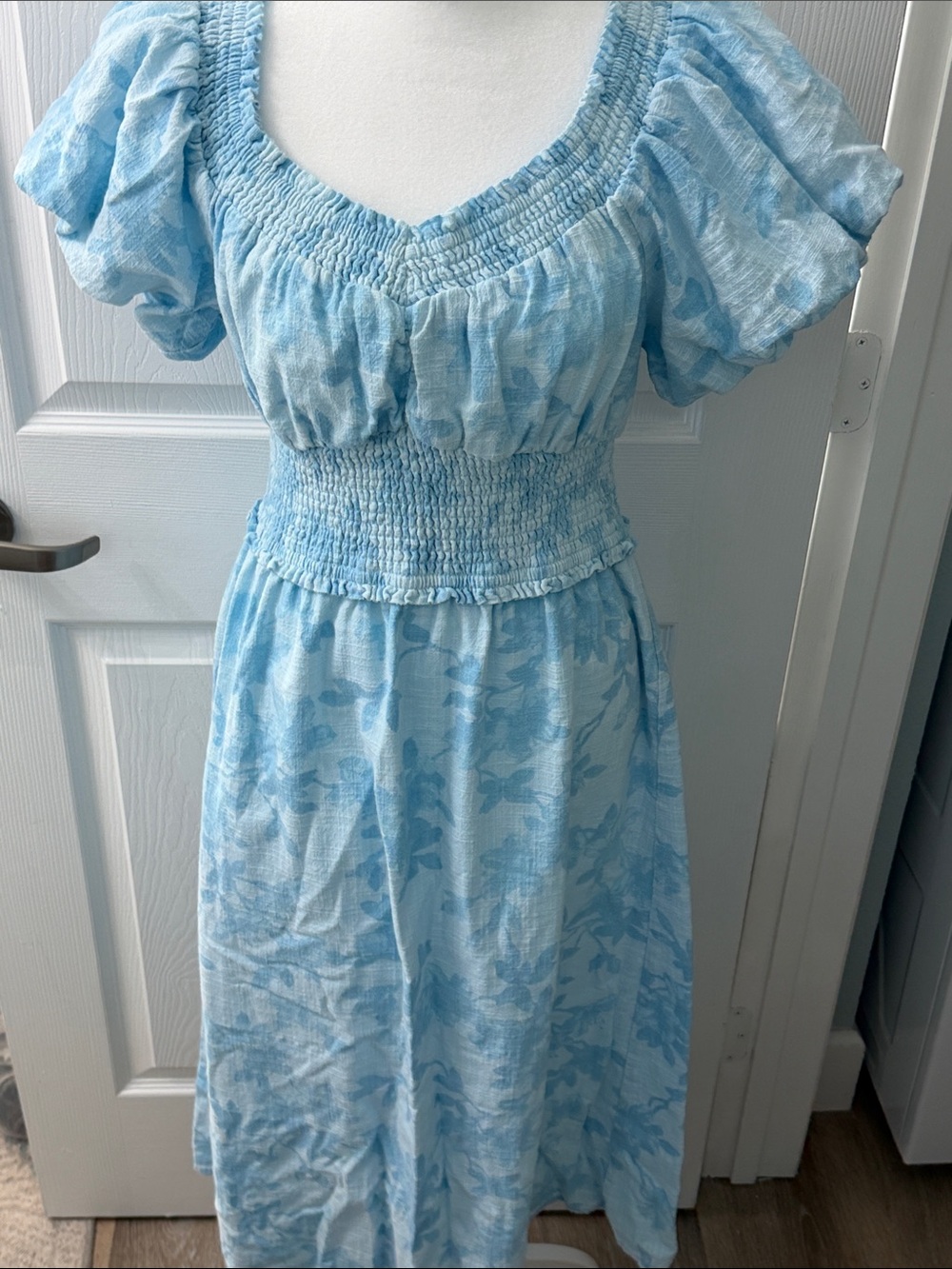 INC International Concepts Light Blue Floral Puff Sleeve Midi Dress